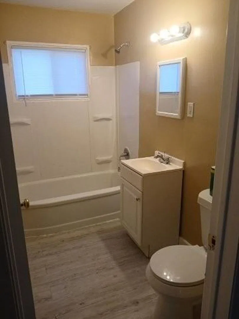 5217 Neff-2 Bed & 1 Bath For Rent — Photo 3