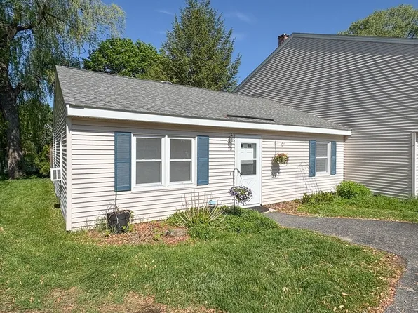 103 Main St APT 10, Pepperell, MA 01463