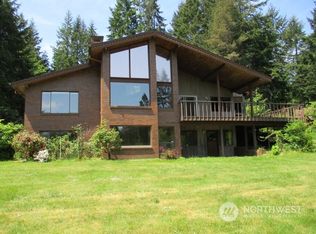 68 W Cross Island Rd, Camano Island, WA 98282