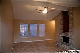 4th image of 704 Meadow Arbor Ln