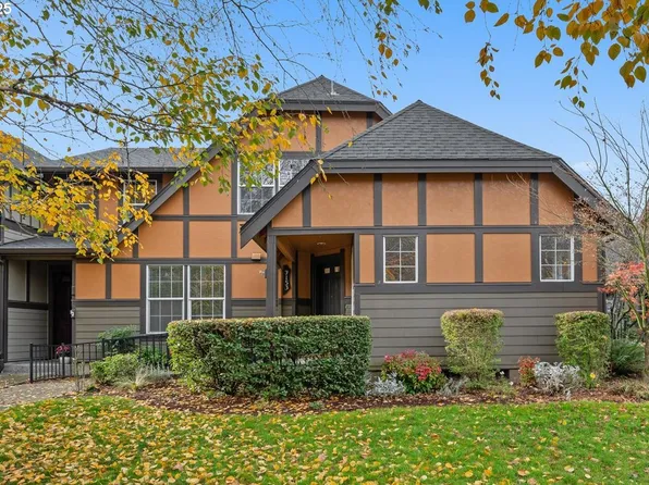 7153 NE Rocky Brook St, Hillsboro, OR 97124