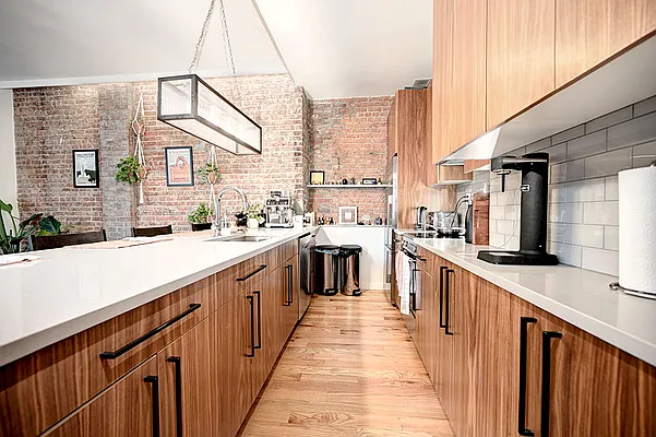 Rented by Urbane Brokerage | media 20