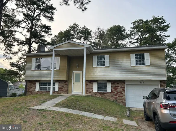 229 Cherokee Dr, Browns Mills, NJ 08015