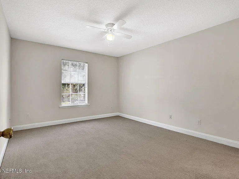 1761 Highland View Dr — Photo 20
