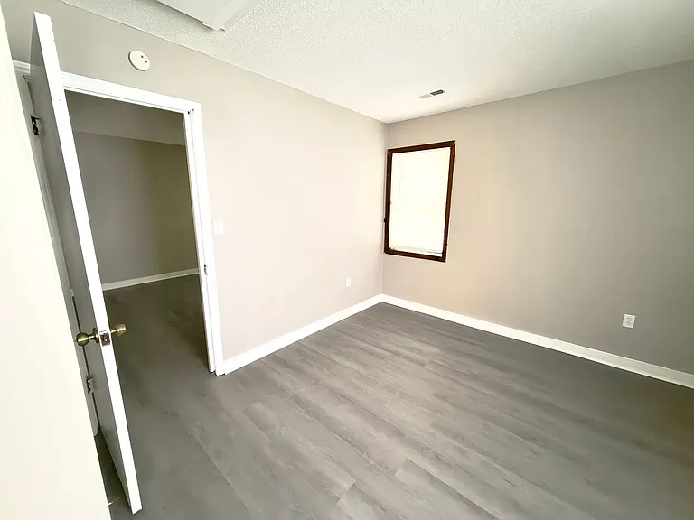 2146 Charles St #6 — Photo 5