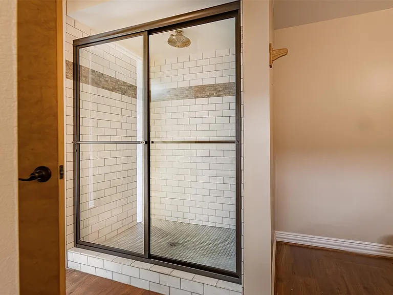 2098 Harland Dr — Photo 26