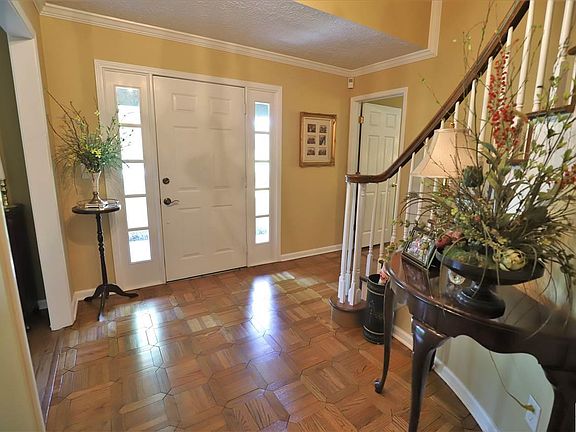 4th image of 17 Margaret Ct