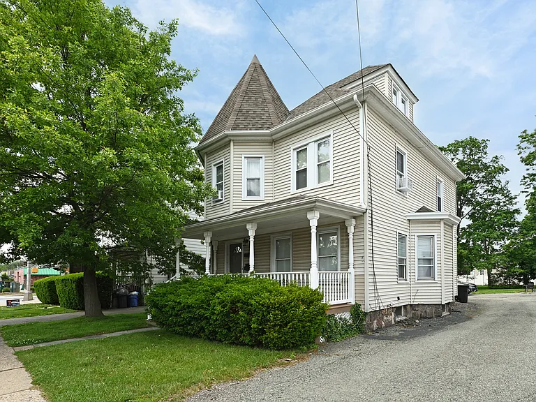 87 W Hanover Ave #1 — Photo 24