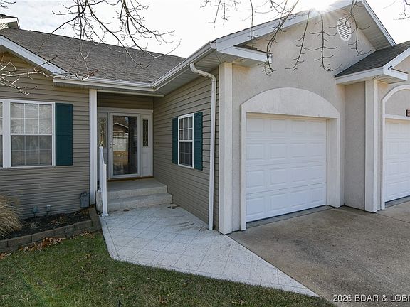 3rd image of 378 Grandview Dr
