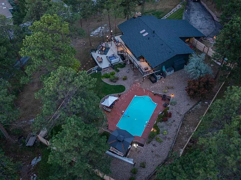 4811 Cliff Dr — Photo 1