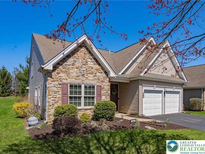 50 Edinburgh Dr, Easton, PA, 18045