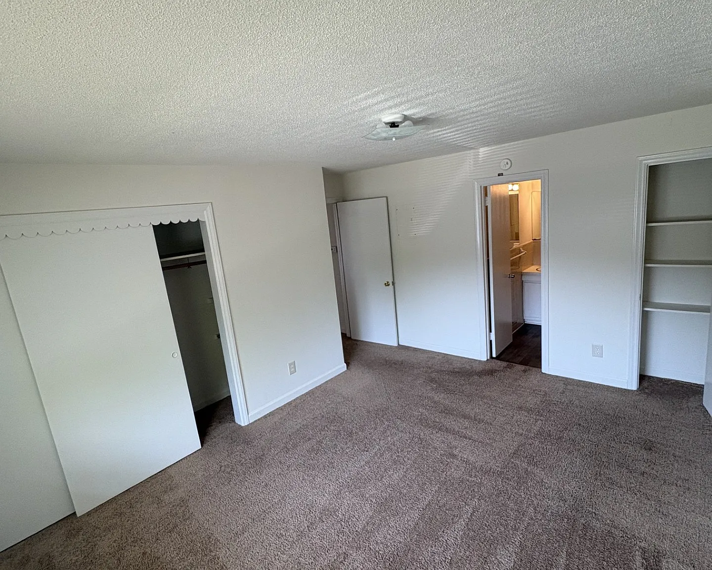 Brookwood Apartments 1019 - 2-A — Photo 1