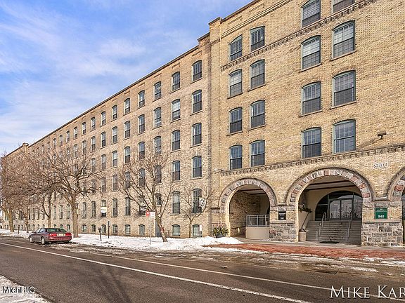 2nd image of 940 Monroe Ave NW Unit 543