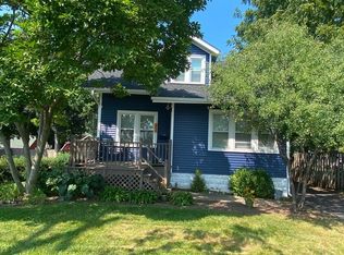 216 N Archer Ave, Mundelein, IL 60060