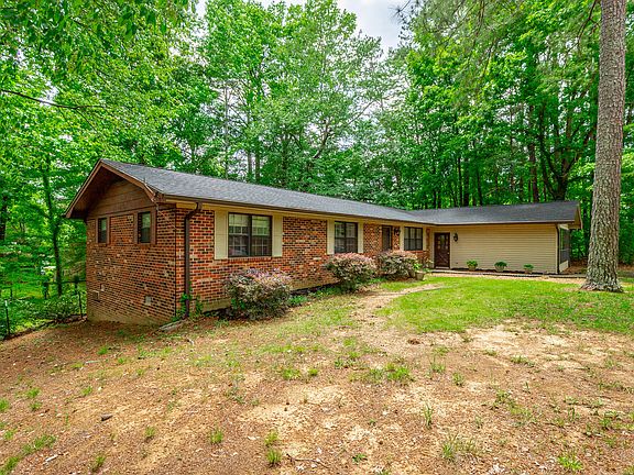 4th image of 445 Mohawk Dr NW
