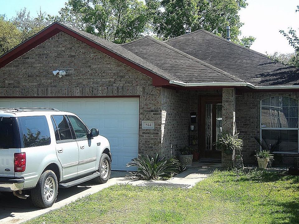 1st image of 814 Avenue K