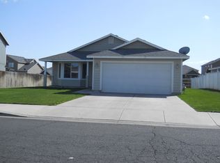 1313 Mint Ln, Sunnyside, WA 98944
