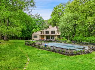 25 Moseman Ave, Katonah, NY 10536