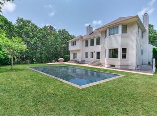 10 Corbett Dr, East Quogue, NY 11942
