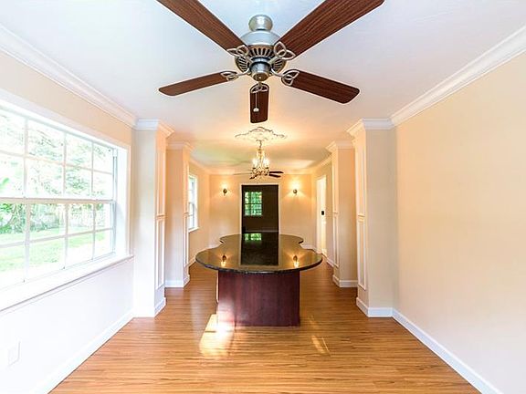 5th image of 4033 Lisbon Pl