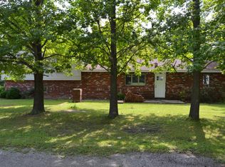 802 E Division St, Royalton, IL 62983
