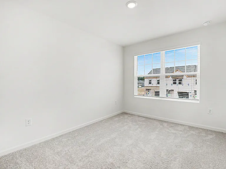131 S Meyers Ct — Photo 12