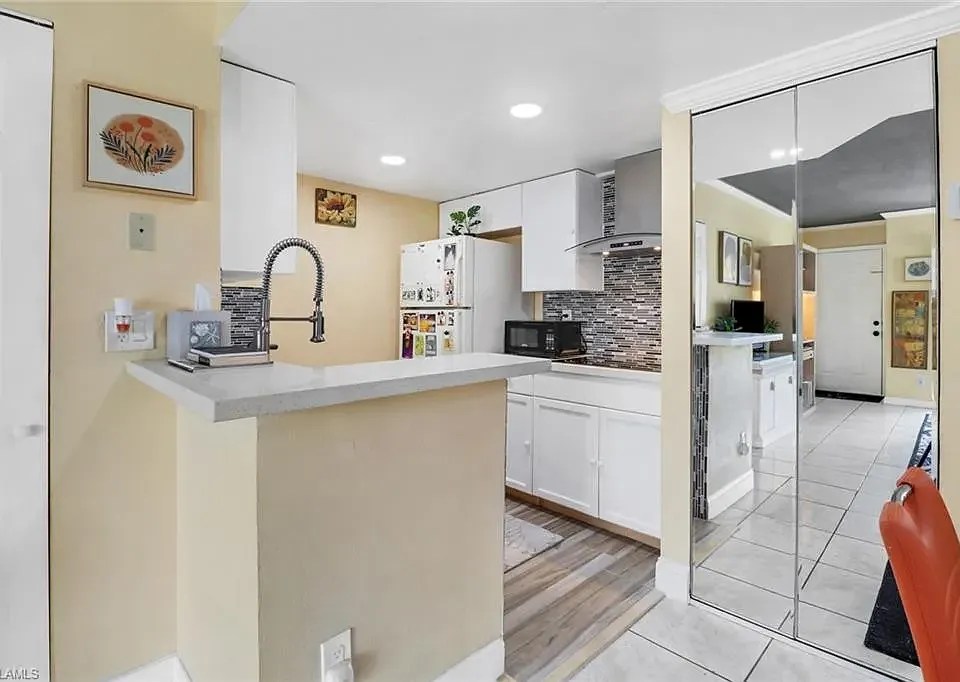 142 Santa Clara Dr #1