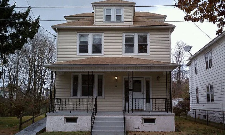 62 Schuler St photo 1