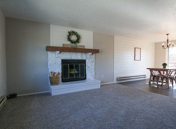 2nd image of 2002 12th St