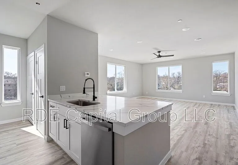 948 Corinth Street Rd #3 — Photo 12