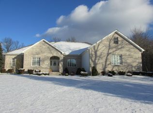 883 Lorenwood Dr, Hermitage, PA 16148
