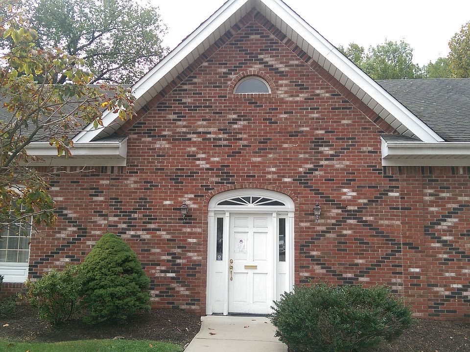 1st image of 110 Bloomfield Ave #B