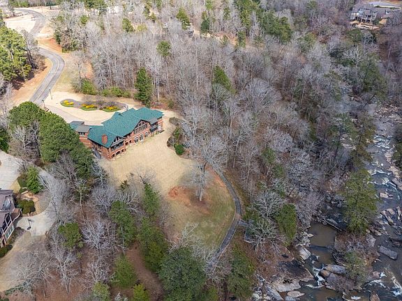 3rd image of 101 River Shoals Dr