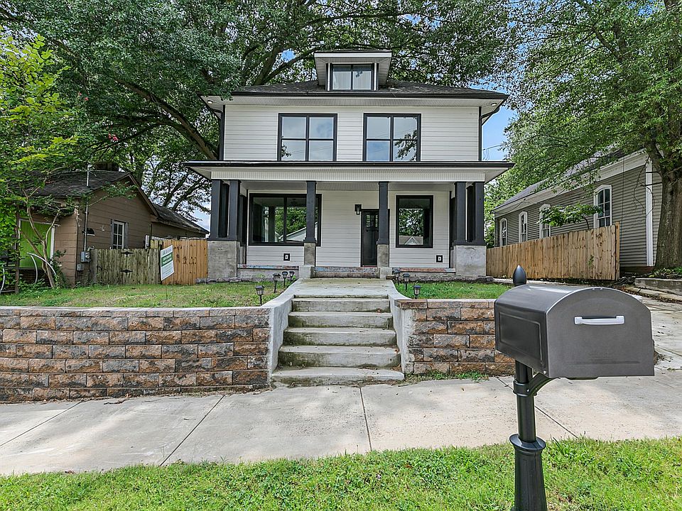 1st image of 144 W Deaderick St