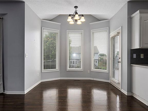 5th image of 2288 W 131st St