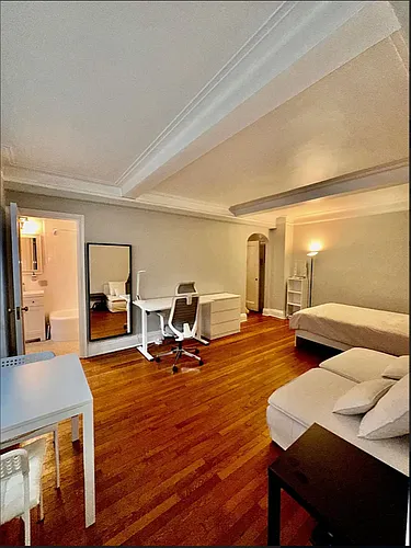 7 Park Ave #10C Photo 1