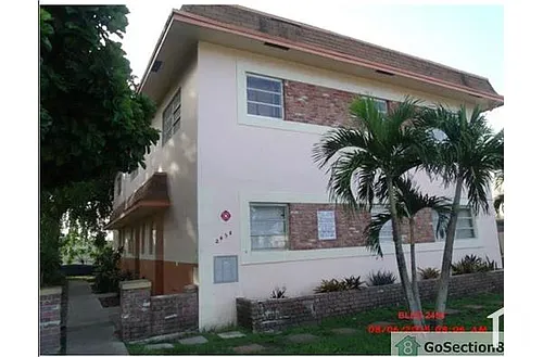 2442 SW 42nd Ave #1F Photo 1