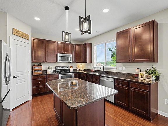 5th image of 2873 Lauren Meadows Dr