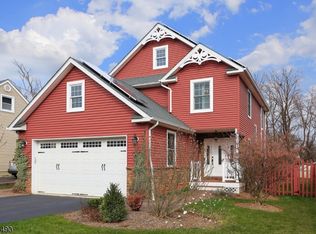 107 Chestnut St, Bridgewater, NJ 08807
