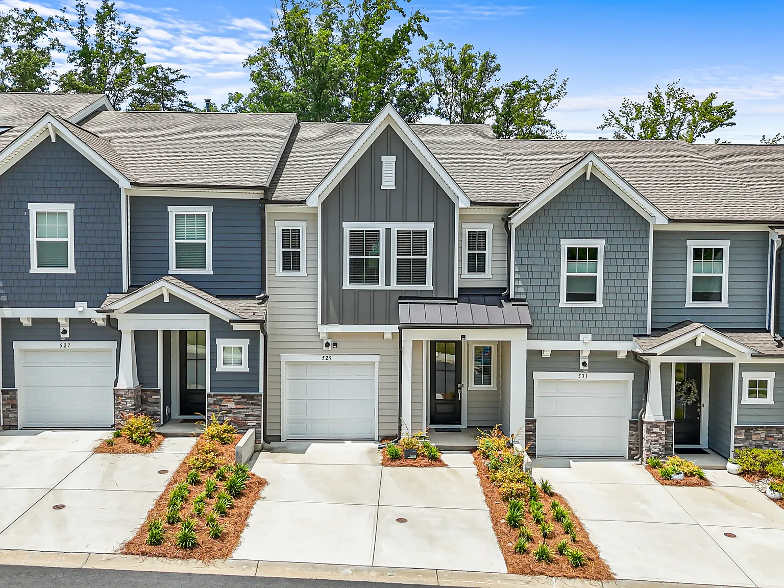 529 Madison Falls Ct — Photo 4