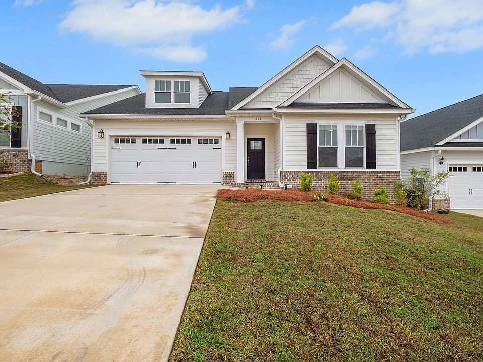 1st image of 251 Bienville Pl