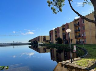 4707 NW 7th St #2068, Miami, FL 33126