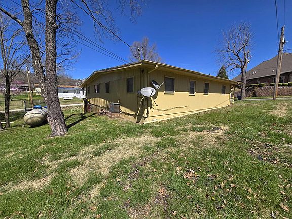 2nd image of 62 Golfcrest Drive