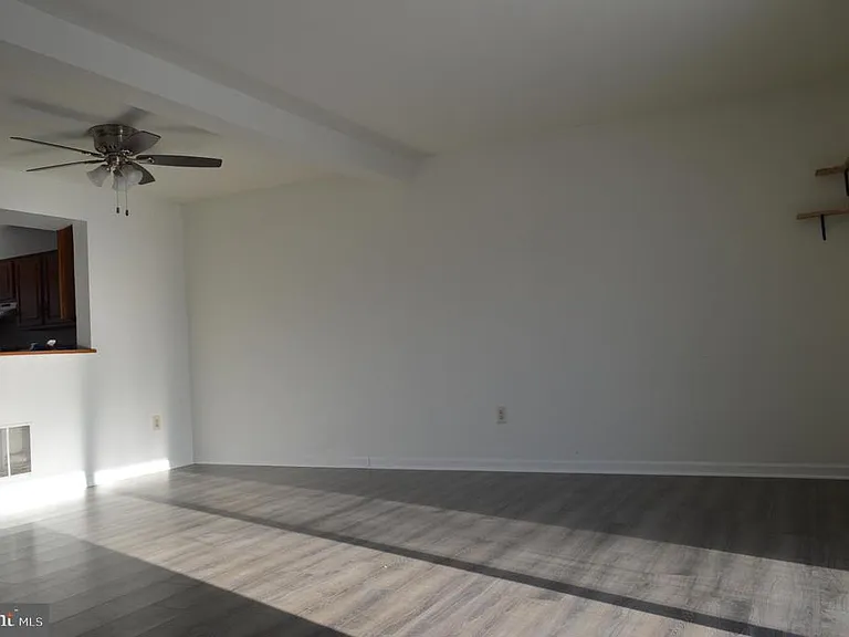 890 Gaming Sq — Photo 7