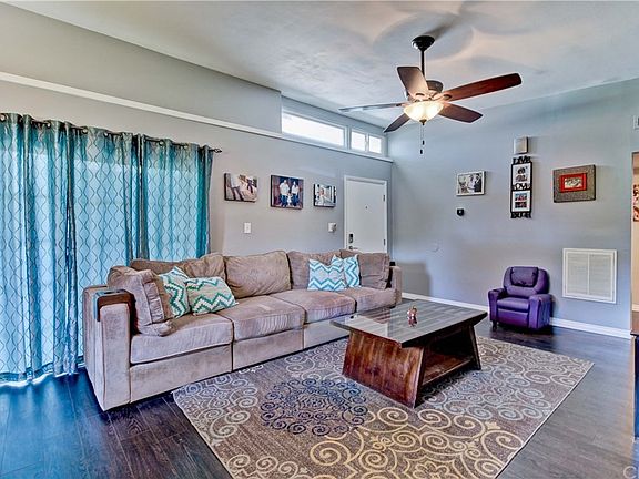 4th image of 11516 Starlight Ave