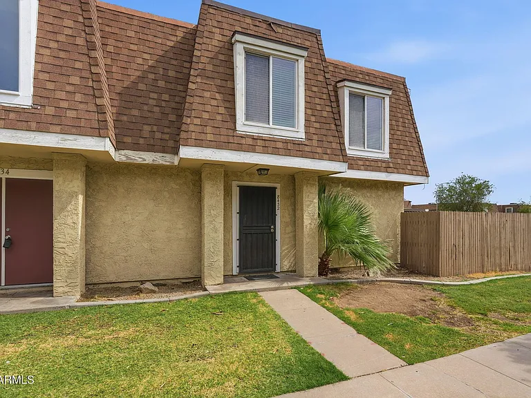 8432 N 34th Dr — Photo 1