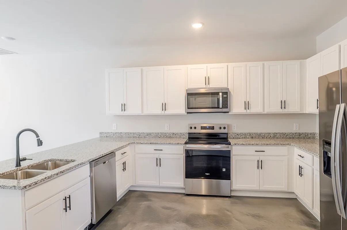 2 bed, 1.5 bath, 1206 sqft, $1,540 — Photo 2