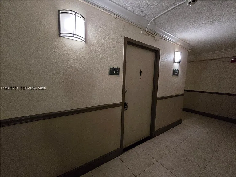 1800 Sans Souci Blvd #314 — Photo 8