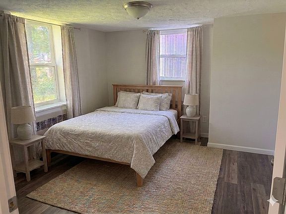 3rd image of 2111 Lawn Ave APT 9
