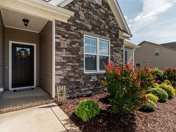 3rd image of 139 Torchie Dr